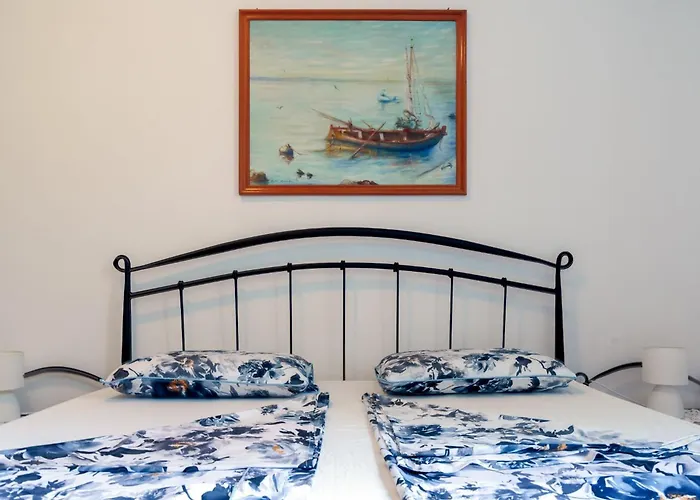 Ribar * Podgora (Split-Dalmatia)